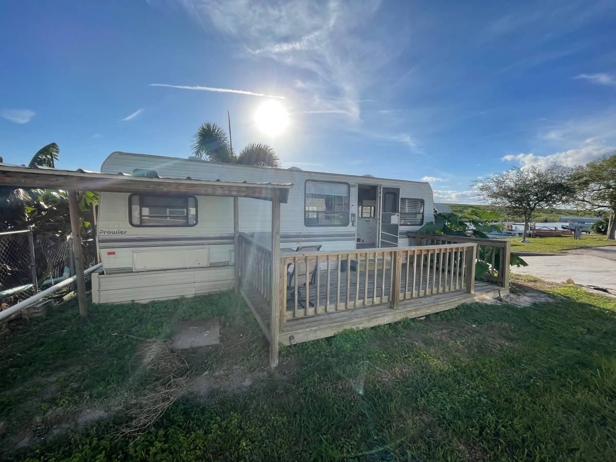 Available Rentals – Lakeside Village RV Resort